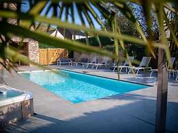 Villa With Swimming Pool in Erembodegem