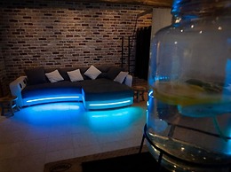 Villa With Swimming Pool in Erembodegem