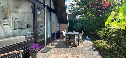 Comfortably Furnished Holiday Home by the sea