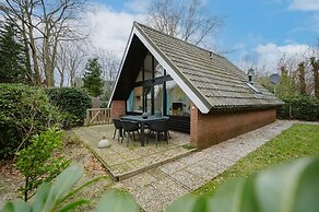 Comfortably Furnished Holiday Home by the sea