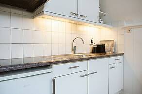 Comfortably Furnished Holiday Home by the sea