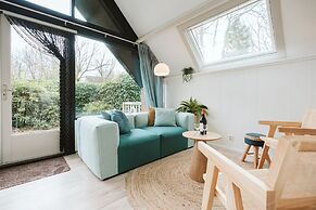 Comfortably Furnished Holiday Home by the sea