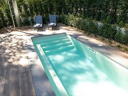 Luxury Lodge With Private Swimming Pool