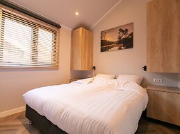 Luxury Lodge With Private Swimming Pool