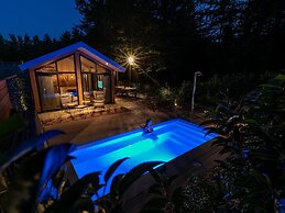 Luxury Lodge With Private Swimming Pool