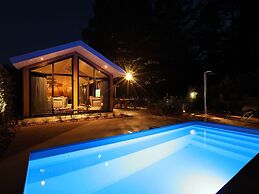 Luxury Lodge With Private Swimming Pool