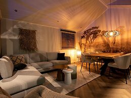 Luxury Lodge With Private Swimming Pool