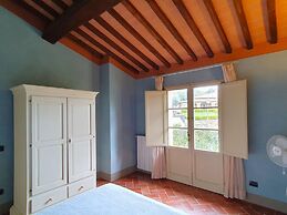 Attractive Apartment With Paid Sauna