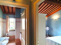 Attractive Apartment With Paid Sauna