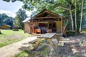 Glamping Tent in Tranquil Park