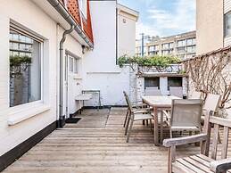 Villa in Prime Location Koksijde With Garden