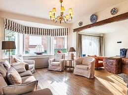 Villa in Prime Location Koksijde With Garden