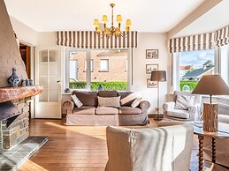 Villa in Prime Location Koksijde With Garden