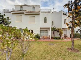 Belvilla by OYO Altos del Golf