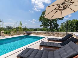 Villa Irma Comfortable Holiday Residence