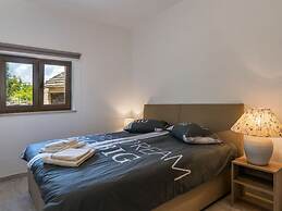 Villa Irma Comfortable Holiday Residence