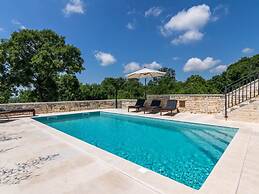 Villa Irma Comfortable Holiday Residence