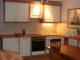 Lake View Modern Retreat