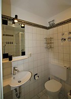 Lake View Modern Retreat