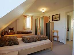 Lake View Modern Retreat