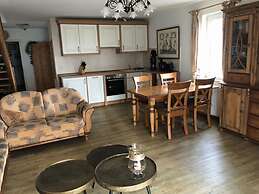 Lake View Modern Retreat