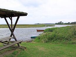 Lake View Modern Retreat