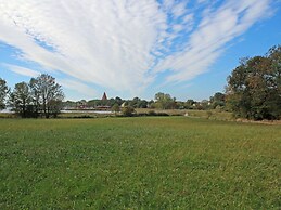 Lake View Modern Retreat