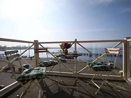 Lake View Modern Retreat