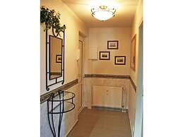 Lake View Modern Retreat