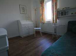 Lake View Modern Retreat