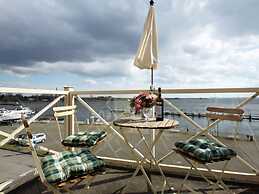 Lake View Modern Retreat