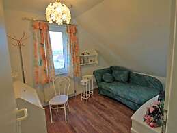 Lake View Modern Retreat