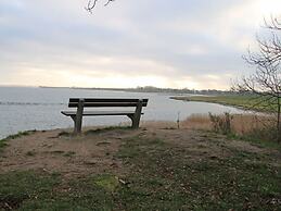 Lake View Modern Retreat