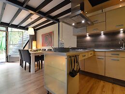 Attractive Holiday Home on a Car-free Park