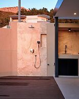 Exclusive pool villa with view