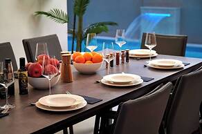 Exclusive pool villa with view