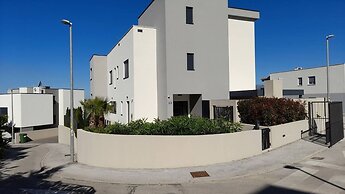 Exclusive pool villa with view