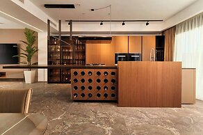 Exclusive pool villa with view