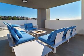 Exclusive pool villa with view