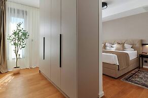 Exclusive pool villa with view