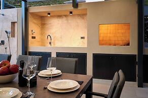 Exclusive pool villa with view