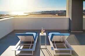 Exclusive pool villa with view