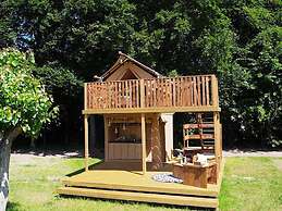 Nice Safari Tent With Bathroom on a Holiday Park Near Lauwersmeer Nati