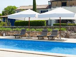 House of Olives Comfortable Holiday Residence