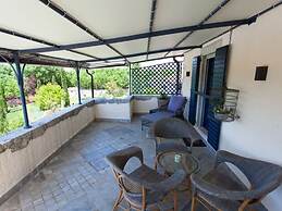 House of Olives Comfortable Holiday Residence