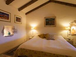 House of Olives Comfortable Holiday Residence