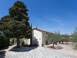 House of Olives Comfortable Holiday Residence