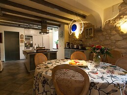 House of Olives Comfortable Holiday Residence