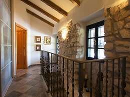 House of Olives Comfortable Holiday Residence