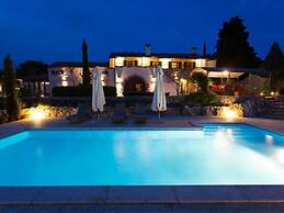 House of Olives Comfortable Holiday Residence